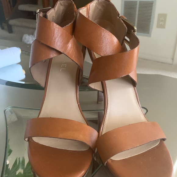 ❌❌❌SOLD❌❌❌ Michael Kors Sandals Size 8 1/2 - Picture 3 of 8